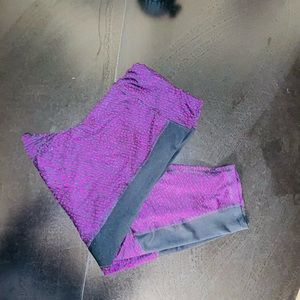 XL women’s workout type leggings